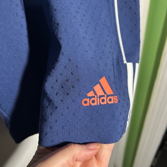 ADIDAS Men’s 3 Stripe Dobby Golf Shorts Mens Size 38 NWT. Navy w/Orange Textured - Picture 3 of 11